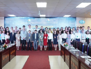 GS.TS Huỳnh Thị Lan Hương: Nghề “đếm gió đo mây” cần có “lửa”