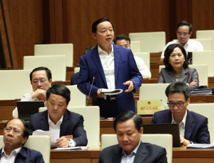 Bộ trưởng Bộ TN&MT Trần Hồng Hà làm rõ các vấn đề Đại biểu Quốc hội quan tâm