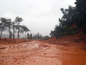 Lở đất tại Quảng Trị vùi lấp cán bộ, chiến sỹ: Thấy thi thể đầu tiên